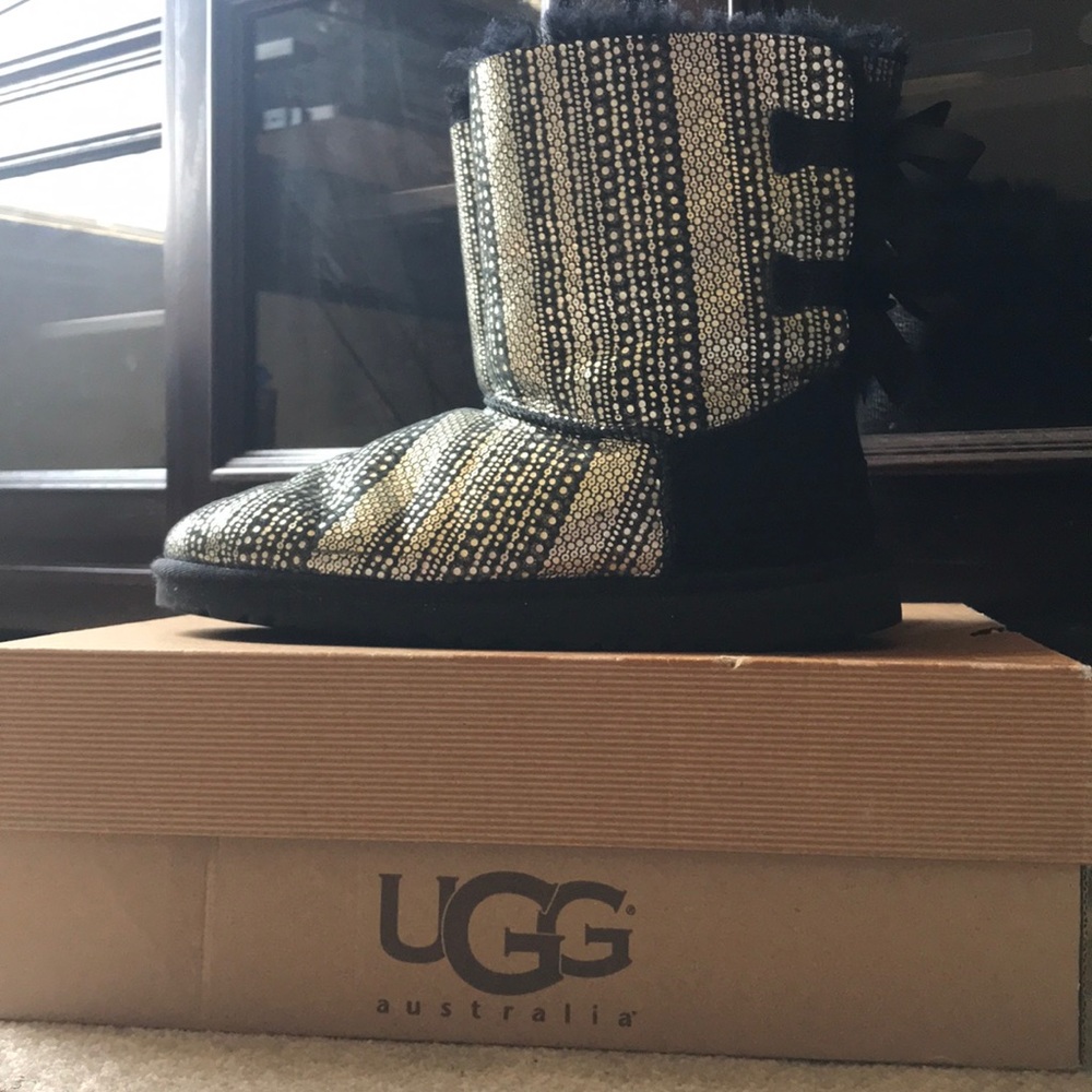 Ugg Boots✨K Bailey Bow Holiday Collection✨